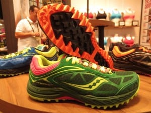 A mixed pair of the Saucony Peregrine 3.0.