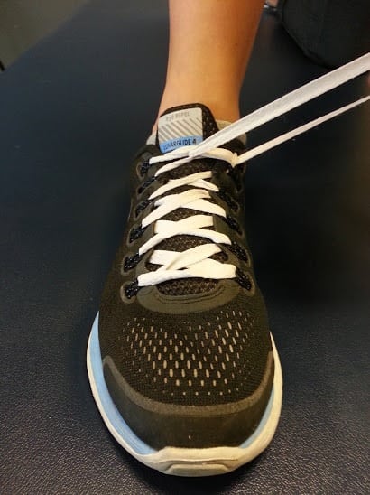 lacing shoes for overpronation