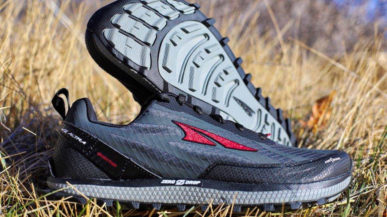 altra superior 4 weight