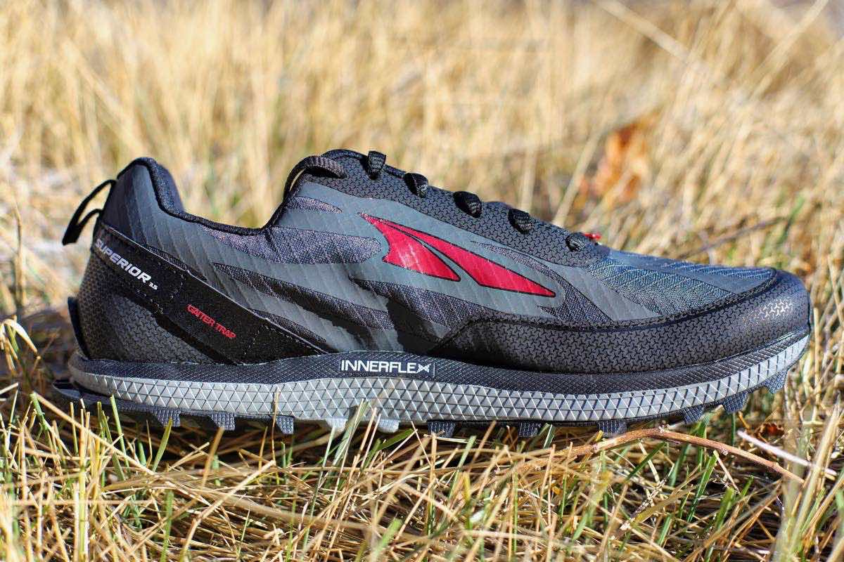 altra superior 3.5 running shoe