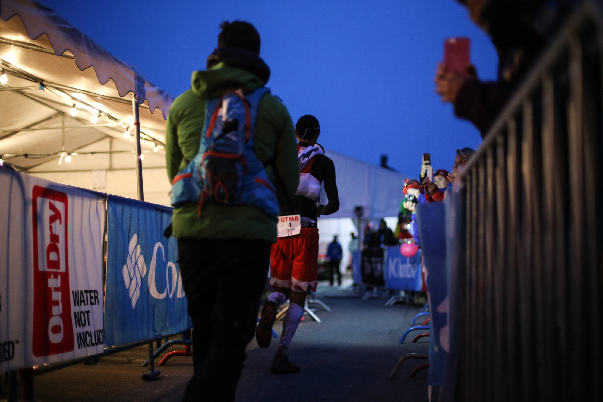 Francois D'haene La Fouly - Kirsten Kortebein - 2017 UTMB 4