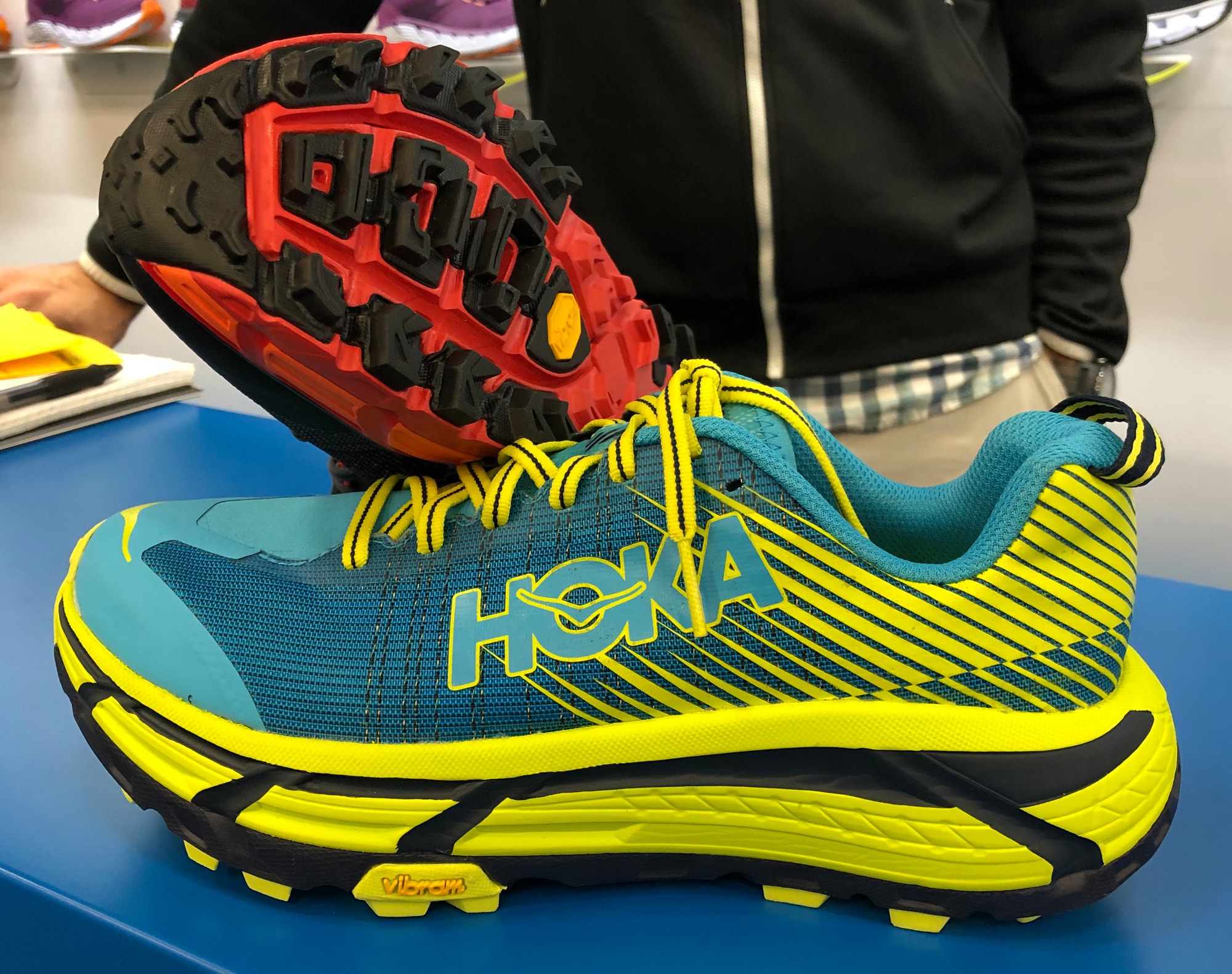 hoka one one evo mafate